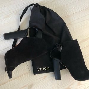 VINCE .... sexy Suede shoe